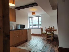 129 First floor double bedroom apartment Hereford